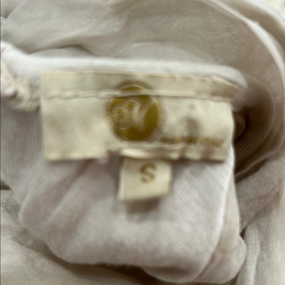 Floral Pink Sleeveless Silk Blouse - Picture 2 of 5